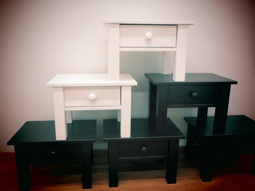 Nightstand yöpöytä Futonia